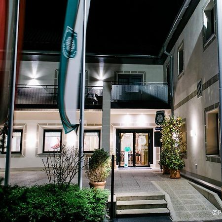 Schlosstaverne Thannhausen Weiz Exterior photo